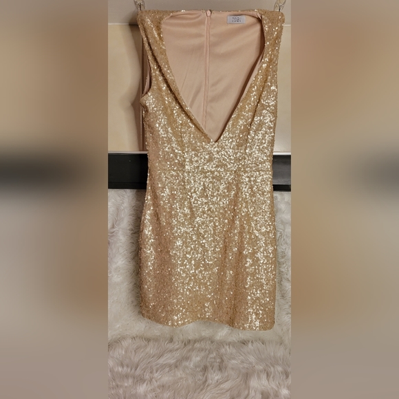 Tobi Champagne Sequin Cocktail Mini - Picture 3 of 6